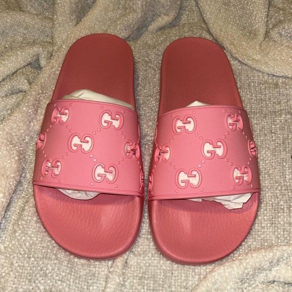 Gucci Women's Pink Slides - Picture 2 of 4
